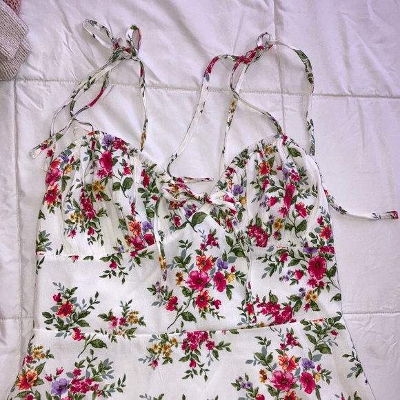 Forever 21 lined floral dress Large shoulder tie and adjustable tie corset bust - Picture 1 of 7
